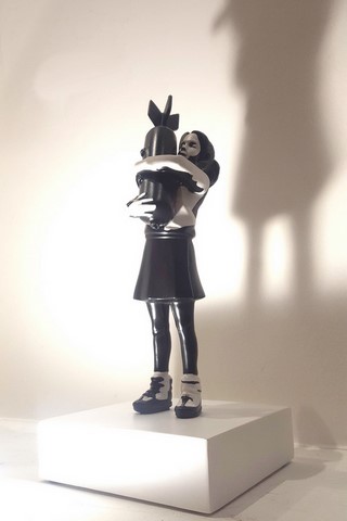 bomb hugger , banksy medicom sculpture banksy